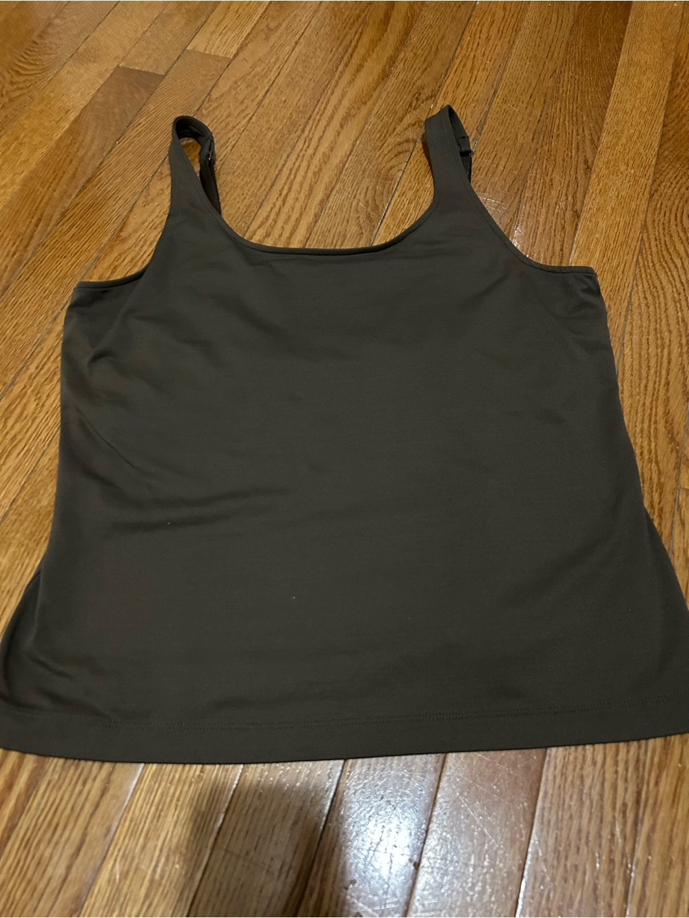 Like New! Chico’s Sz 2 Tank Top Cami with bralette- brown